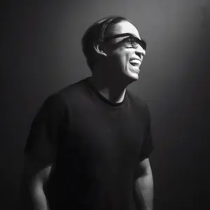 Kong - WALKIN' AROUND
