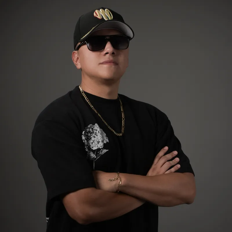 Gerardo Corona - SET TECH HOUSE A 4 DECKS BY GERARDO CORONA