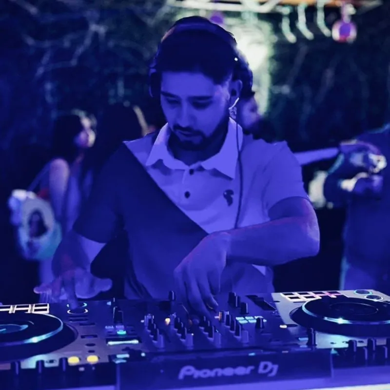 Bourget - BE THE DJ